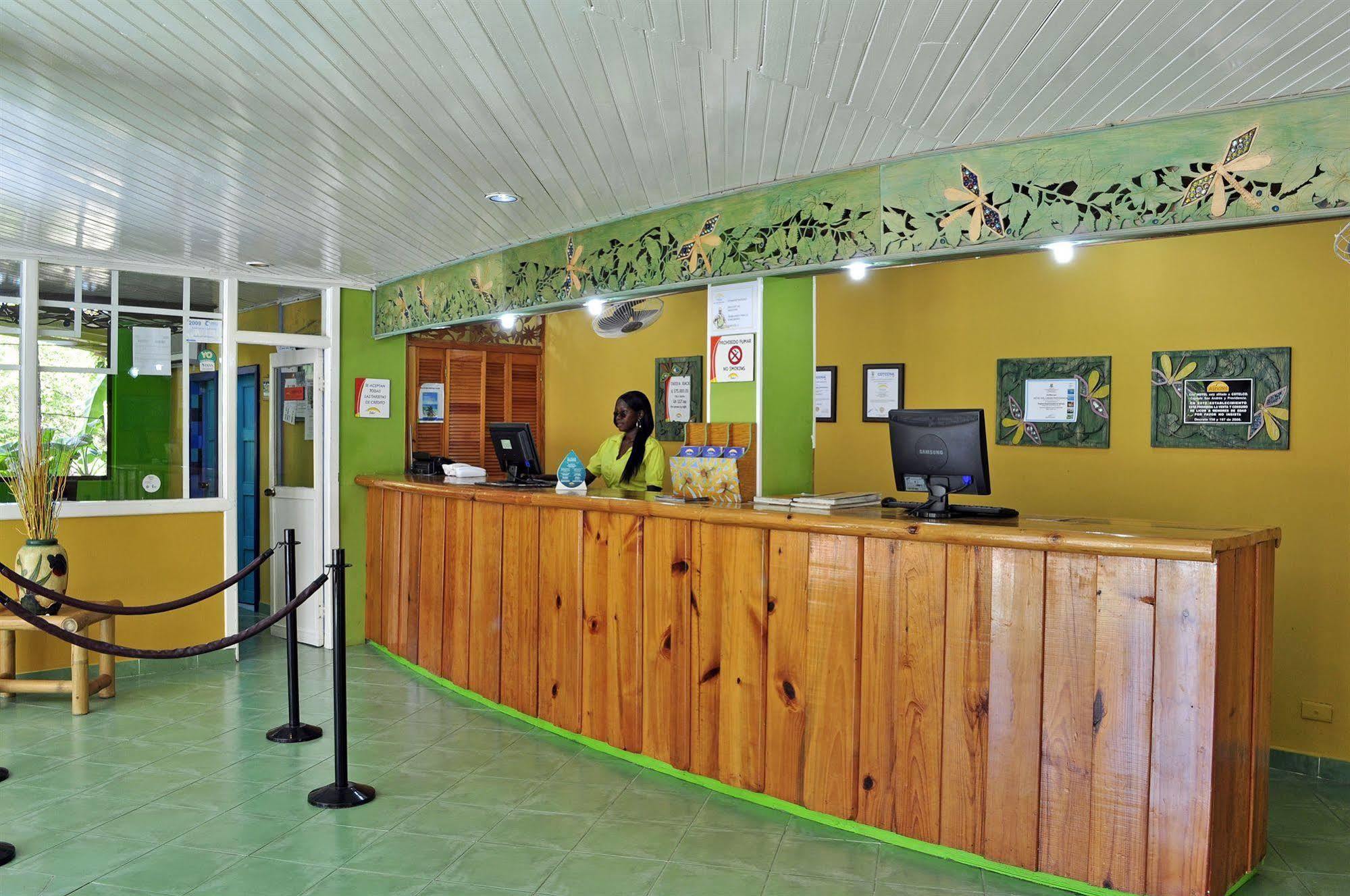 Sol Caribe Providencia Hotel Fresh Water Bay Exterior photo